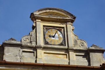 Immagini e angoli di Levone - Orologio Villa Bertot