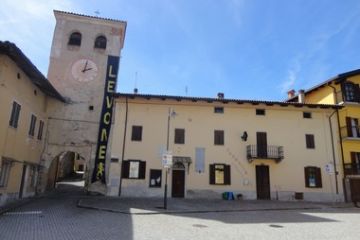 Immagini e angoli di Levone - Piazza Giacoletto